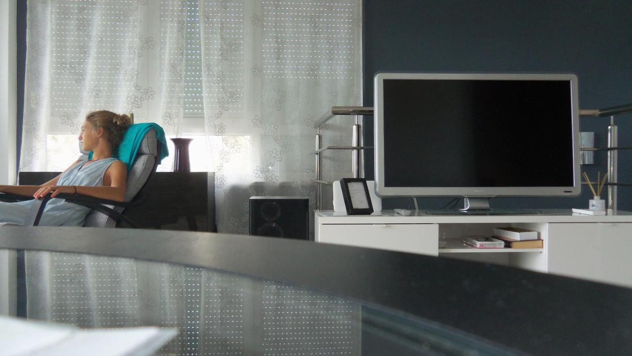 Luxury Spa Apartment Luna ニヴィーチェ エクステリア 写真